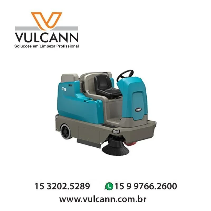 Lavadora de piso tripulada